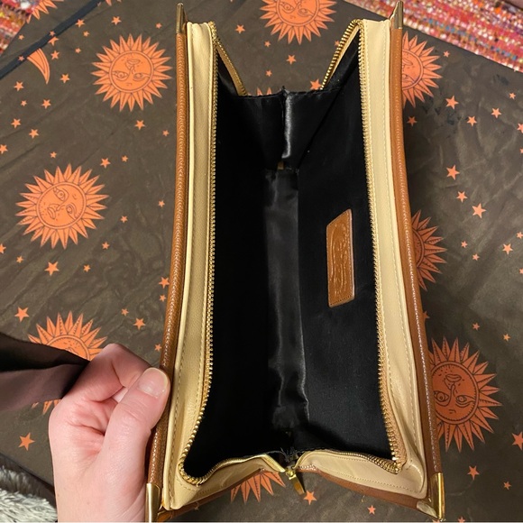 Cakeworthy Hocus Pocus Book Of Spells Clutch Disney Purse - Picture 3 of 6